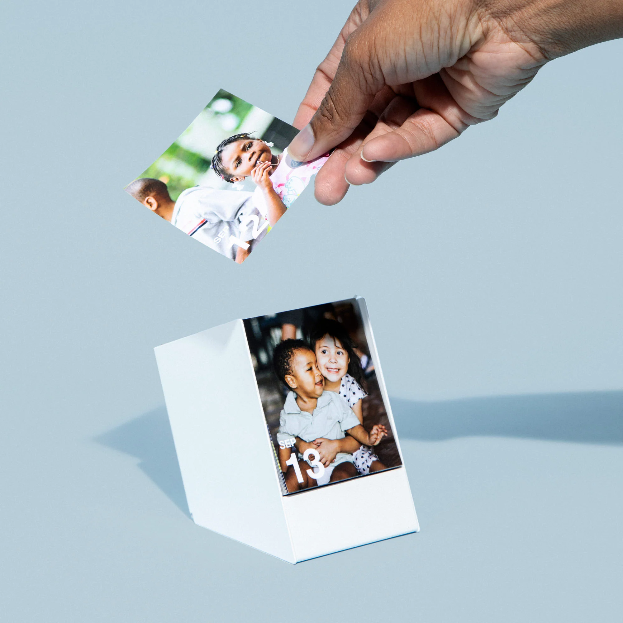 Signature Stand - Image 4