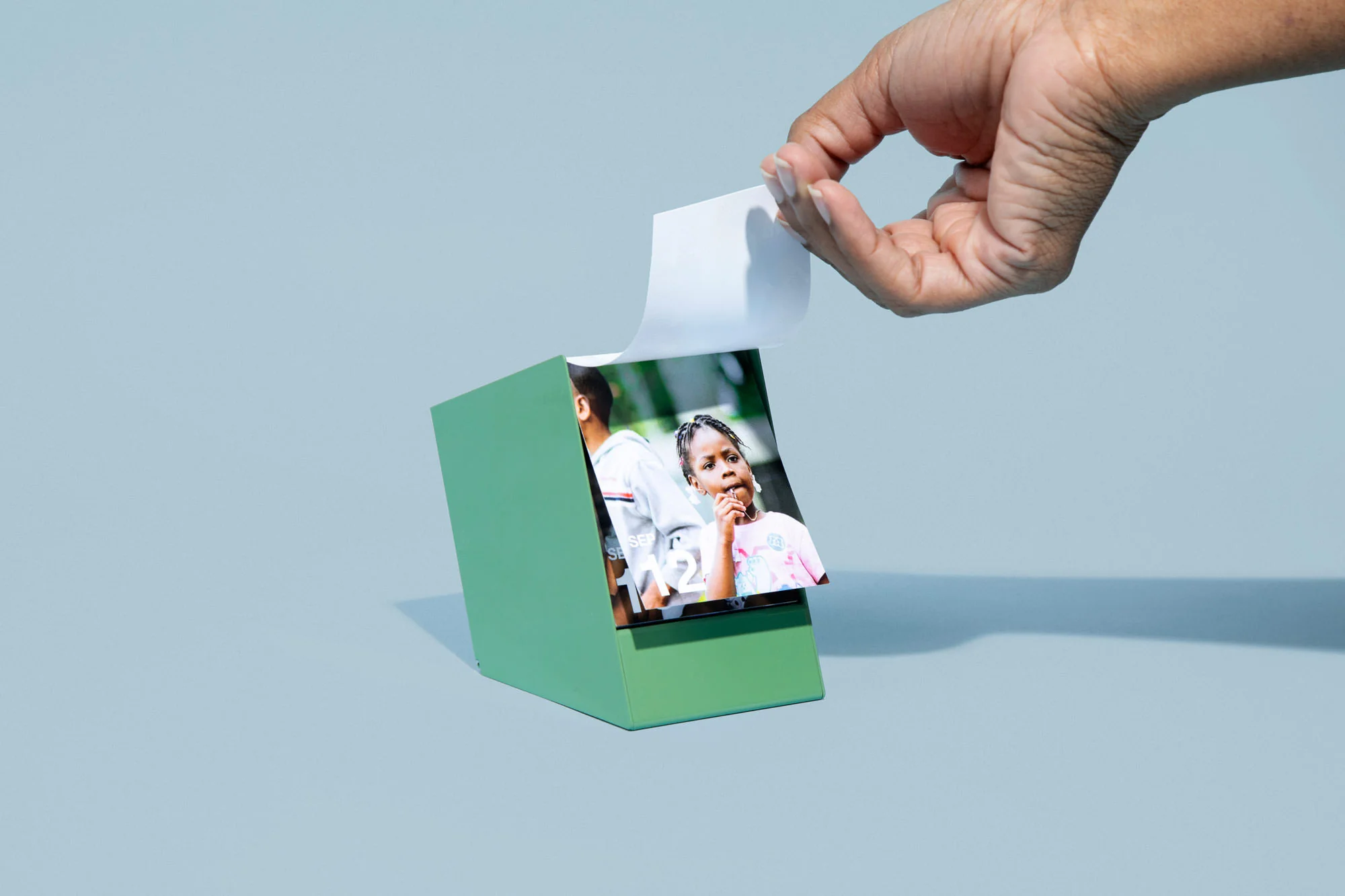 Signature Stand - Image 8